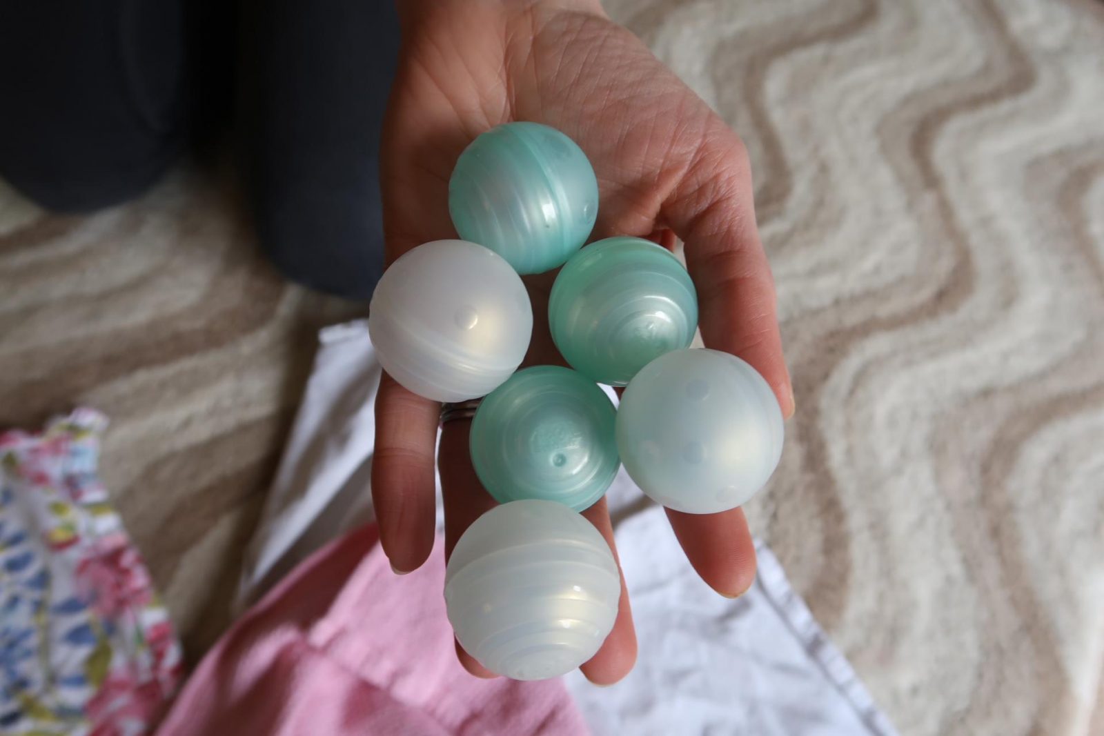 accessory balls from L.O.L. Surprise! pearl surprise edition