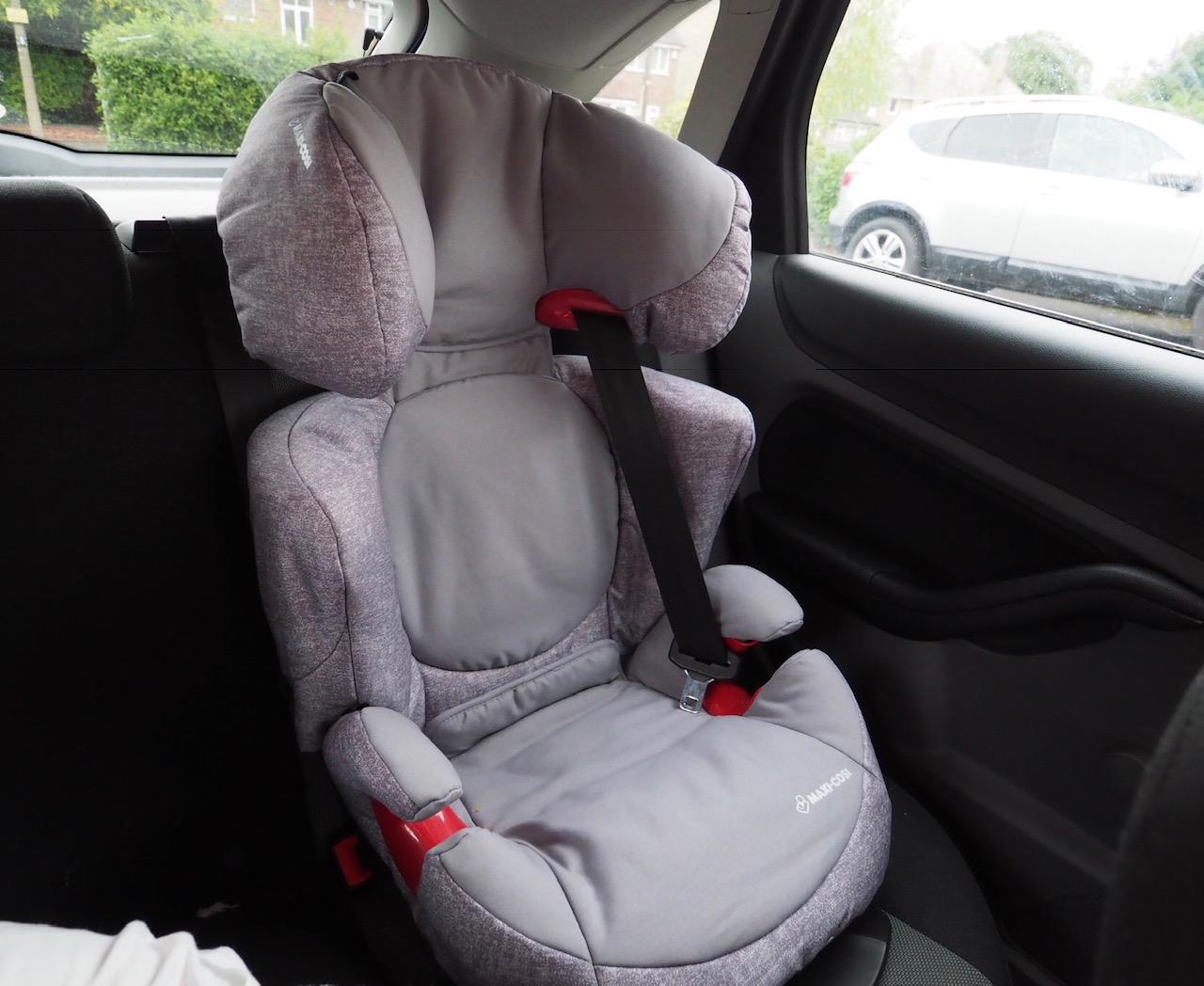 the maxi-cosi Rodi Air Protect car seat in nomad grey installed in car empty