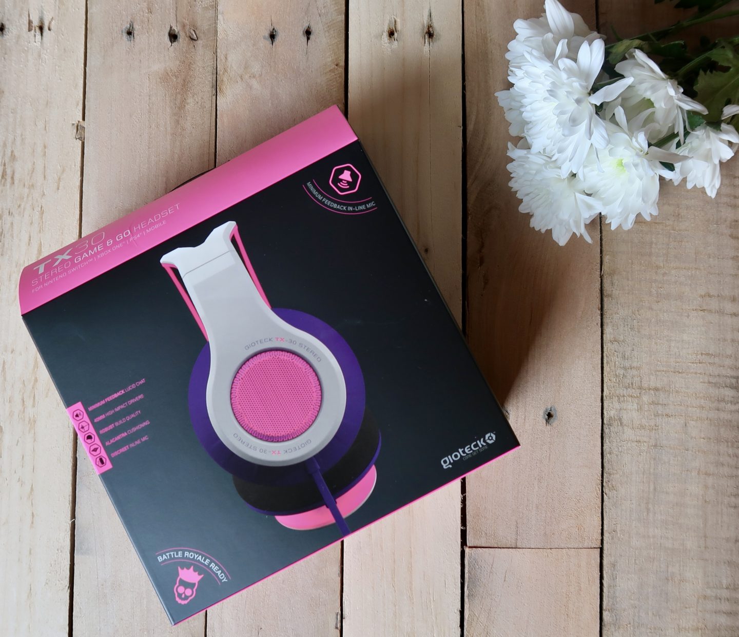 Gioteck TX-30 Xbox One, PS4, Switch, PC Headset in Pink – GIVEAWAY