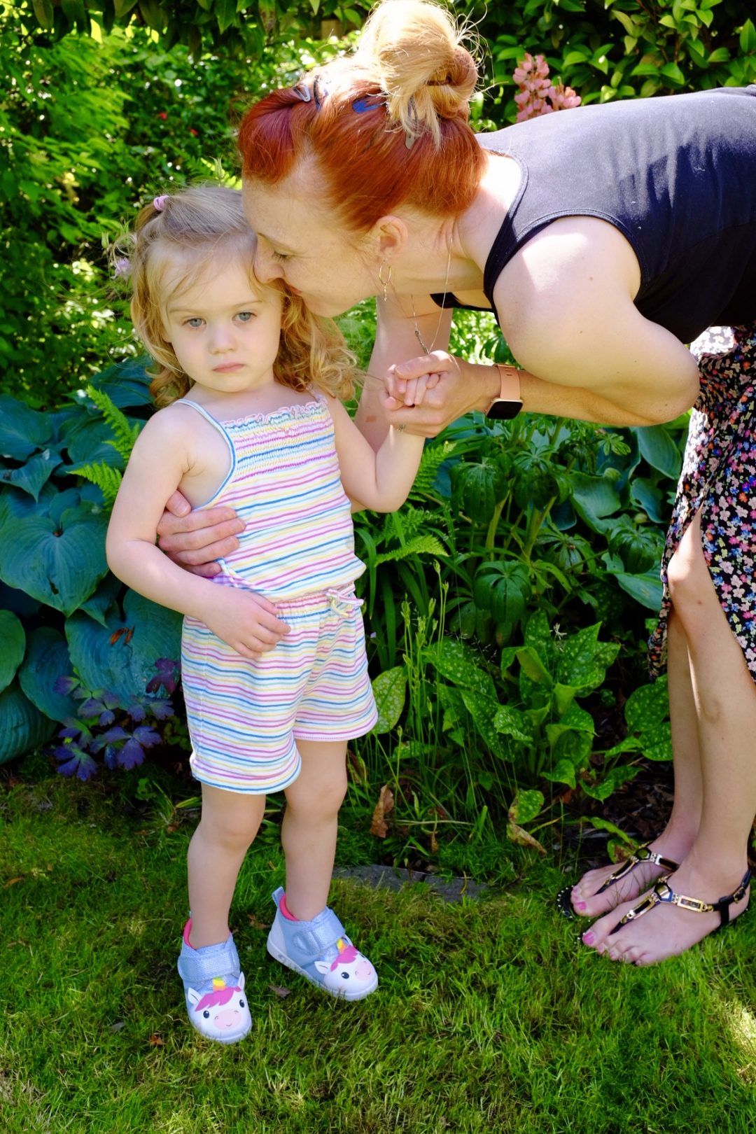 Ikikiki Quietsch-Schuhe Für Kleinkinder - Mit Ein/Aus-Schalter, Fördert Sicheres Gehen