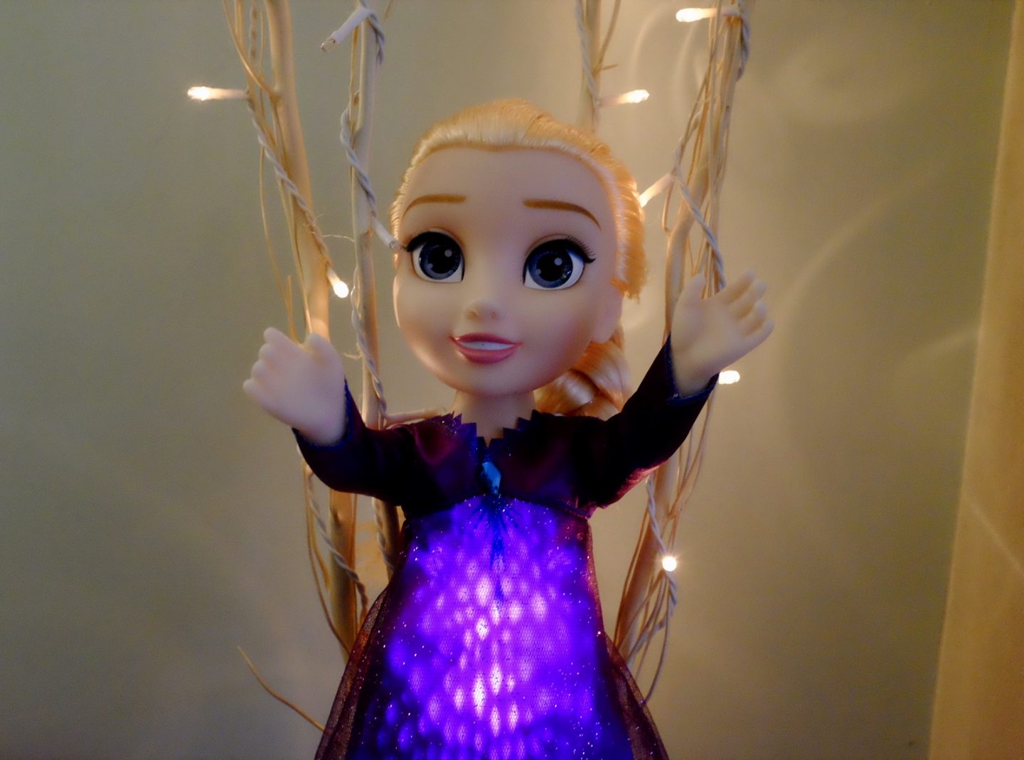 Elsa singing doll lit up
