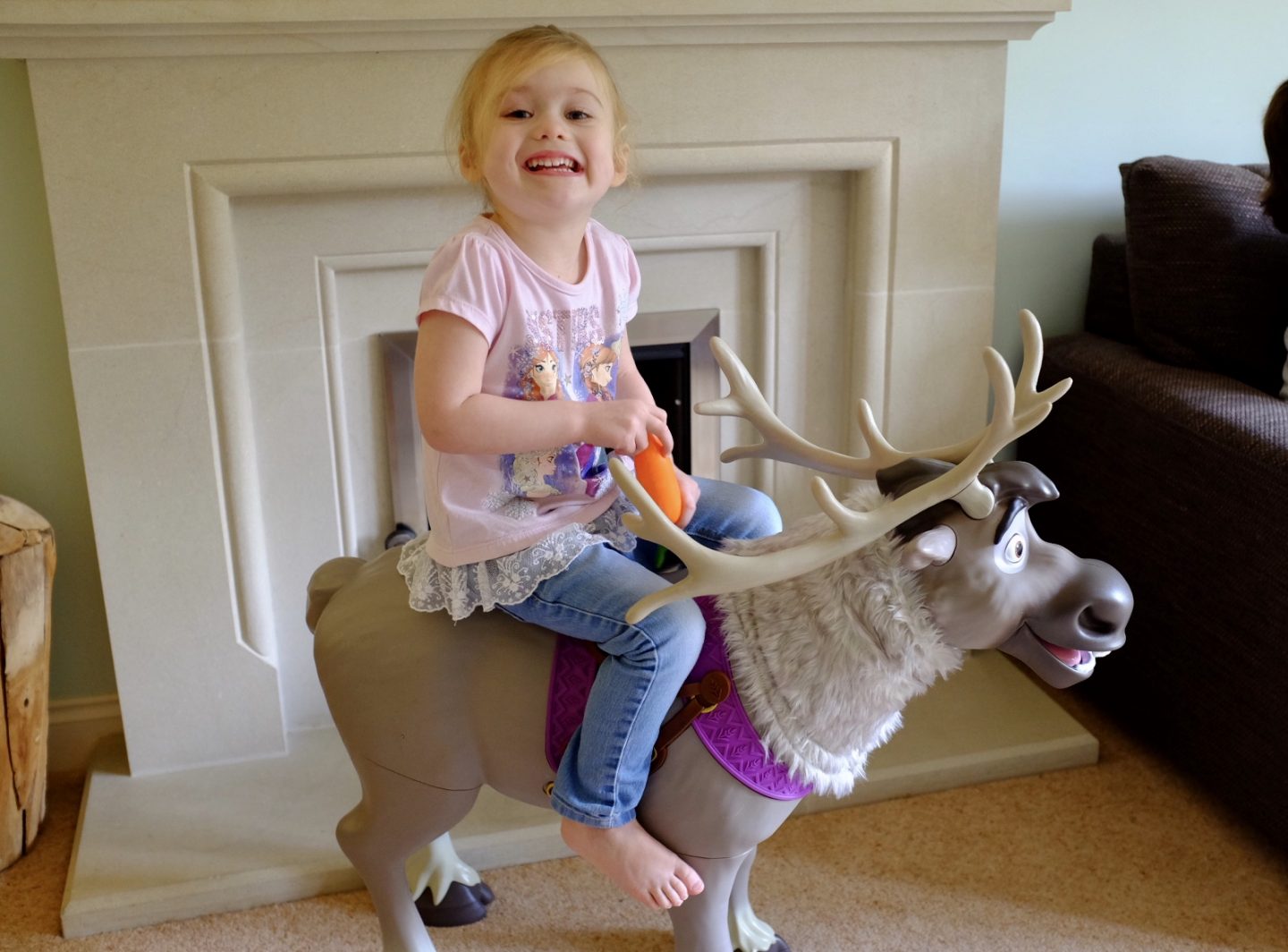 Disney Frozen 2 Giant Playdate Sven Ride On Talking Reindeer Toy 
