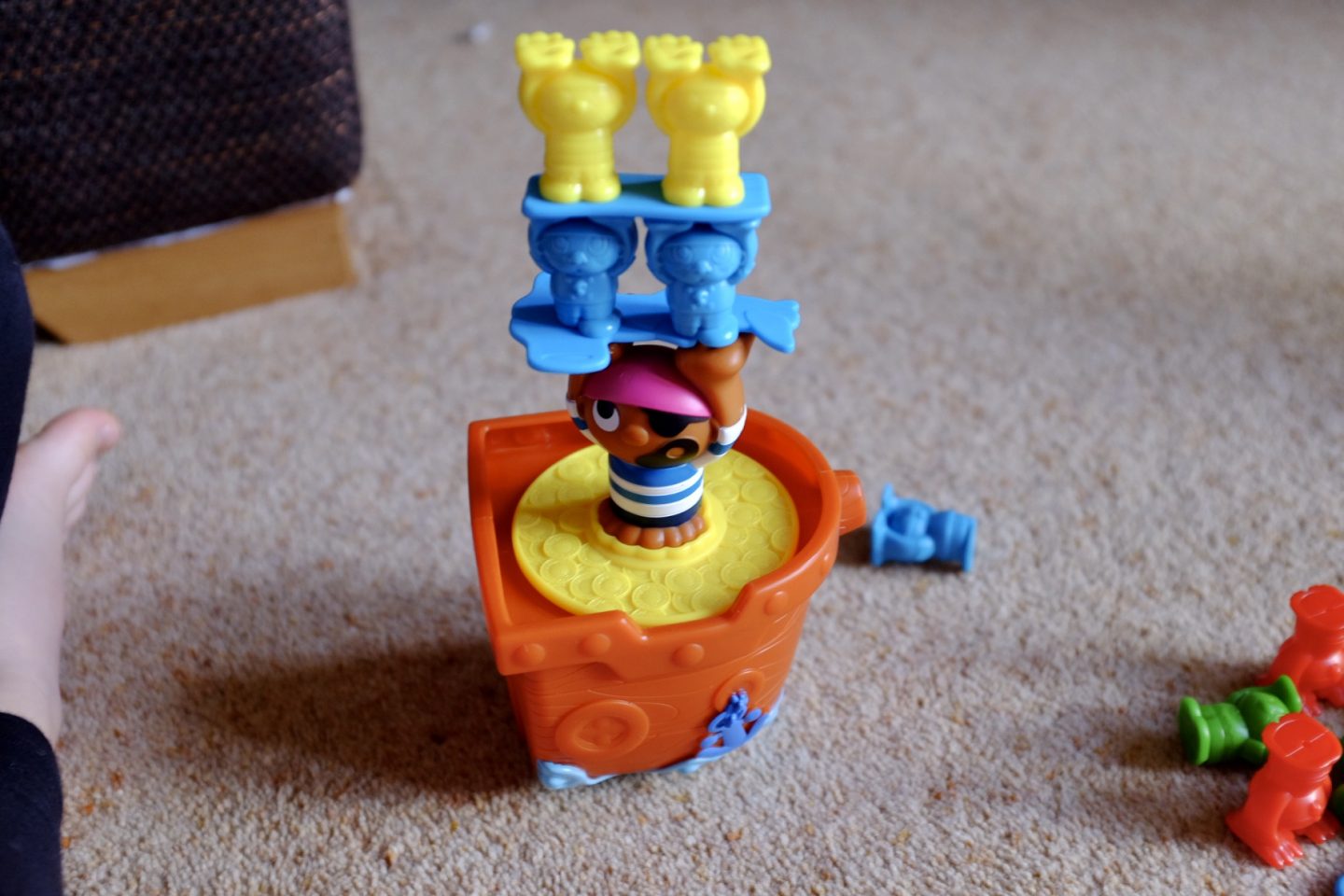 Pile Up Pirates Game by Tomy – REVIEW | AD