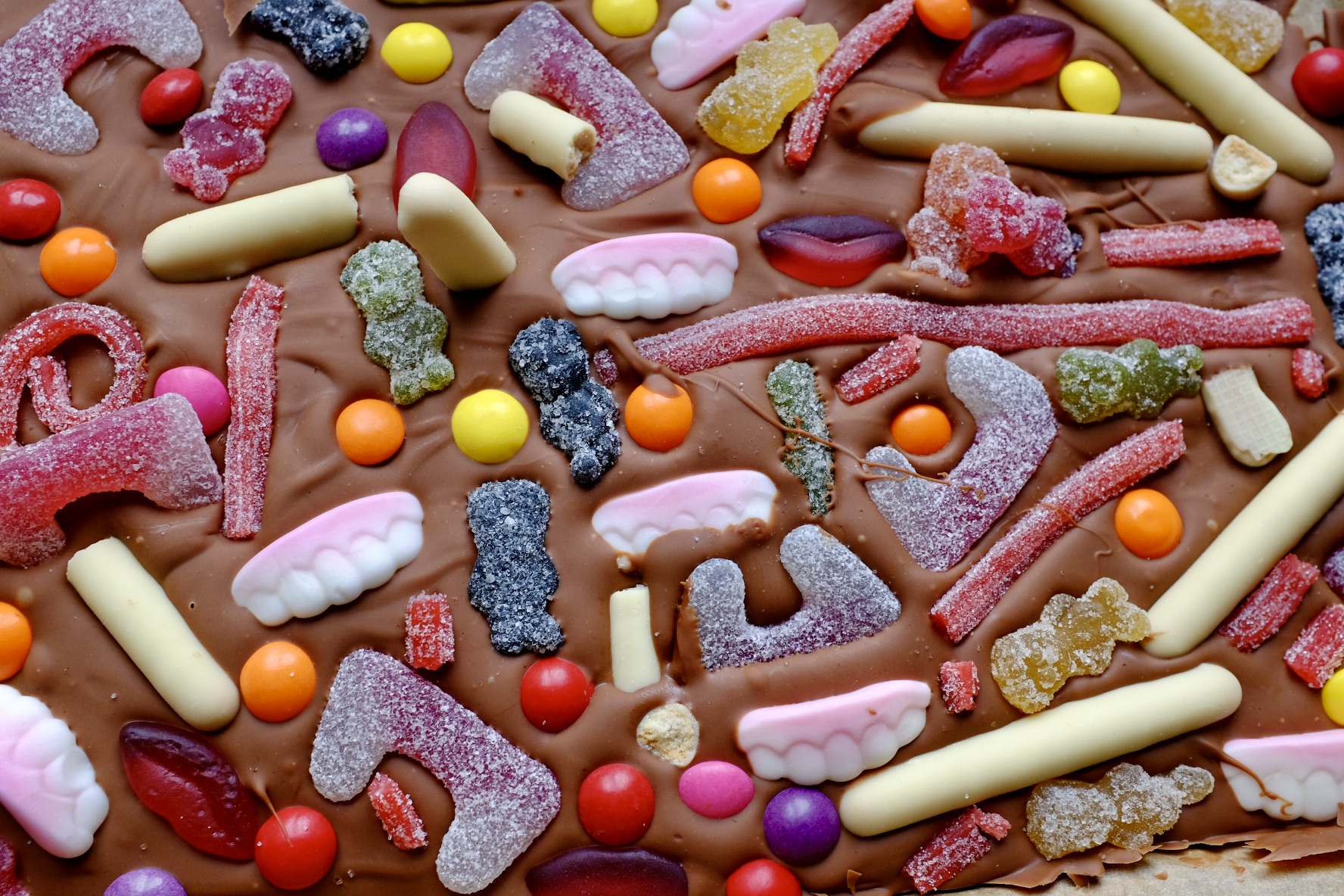 Halloween Chocolate bark recipe