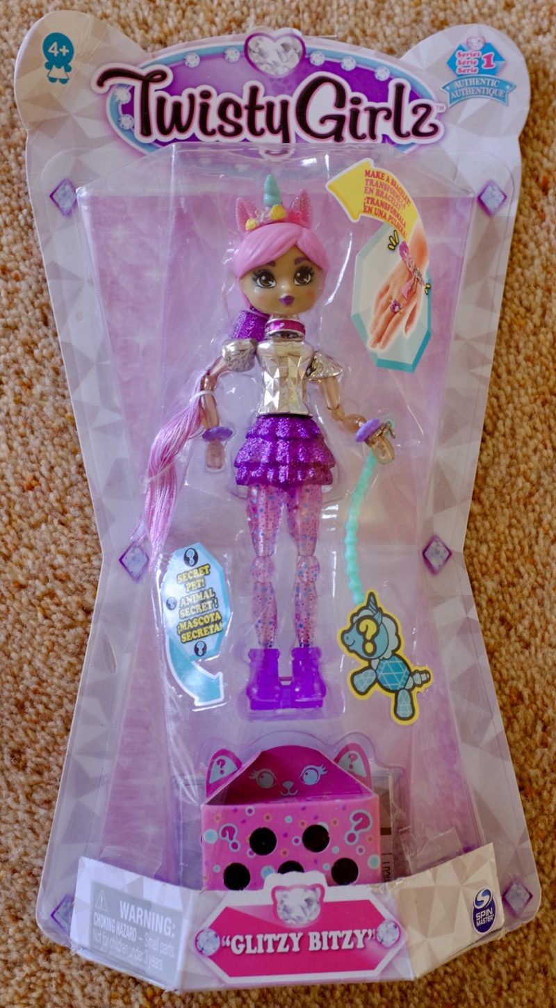 Twisty Girlz - Transform from Stylish Doll to a Bracelet - REVIEW