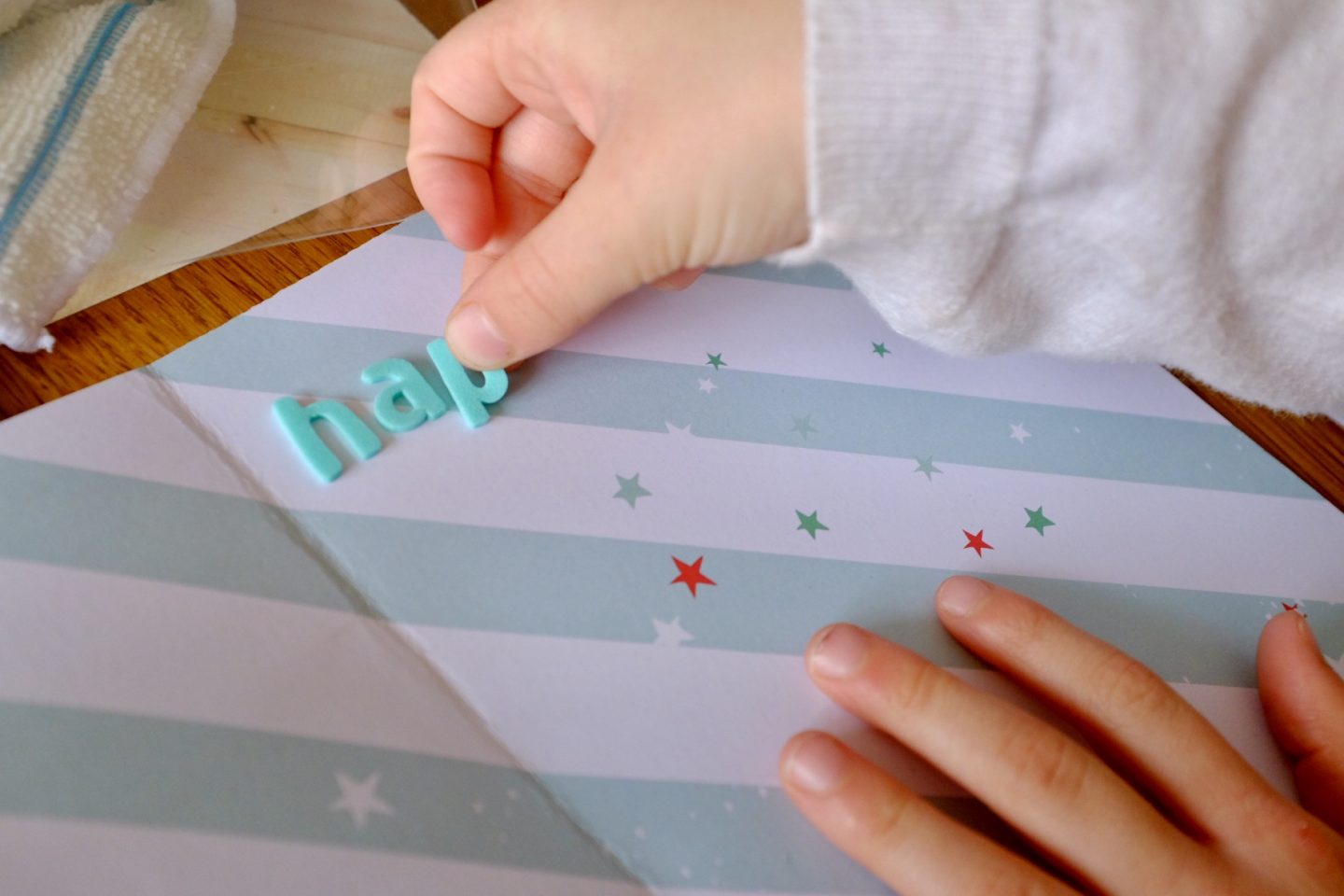 Christmas Scrapbook Style Cards - A Kid's Activity - Run Jump Scrap!