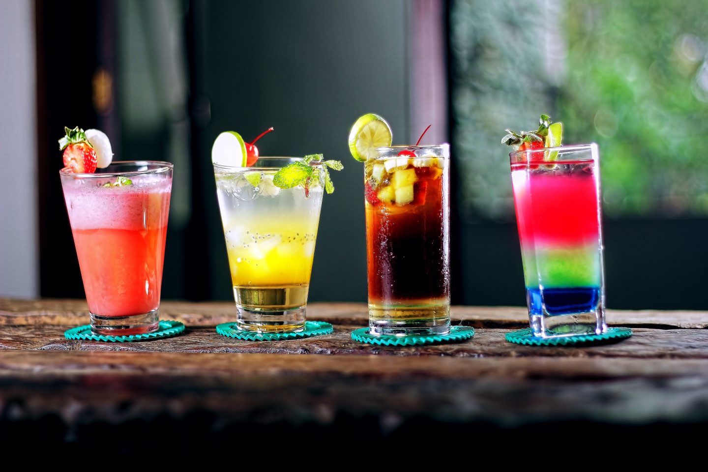 4 cocktails - enjoy online dating