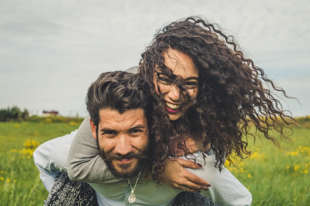 Improve Your Bond With Your Lady Love – 6 Ways To Do It Easily
