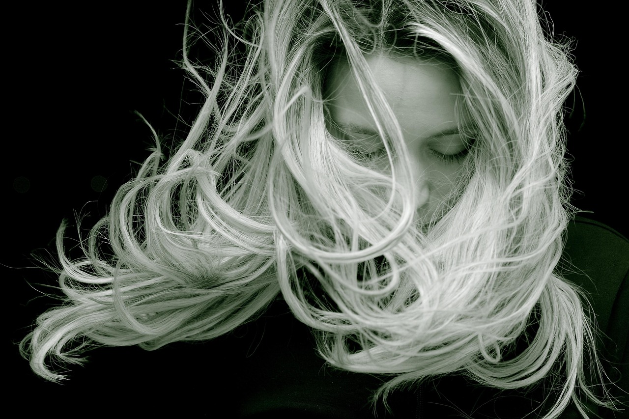 How to Build a Healthy Hair Care Routine That Lasts: Habits, Techniques, and Everyday Choices