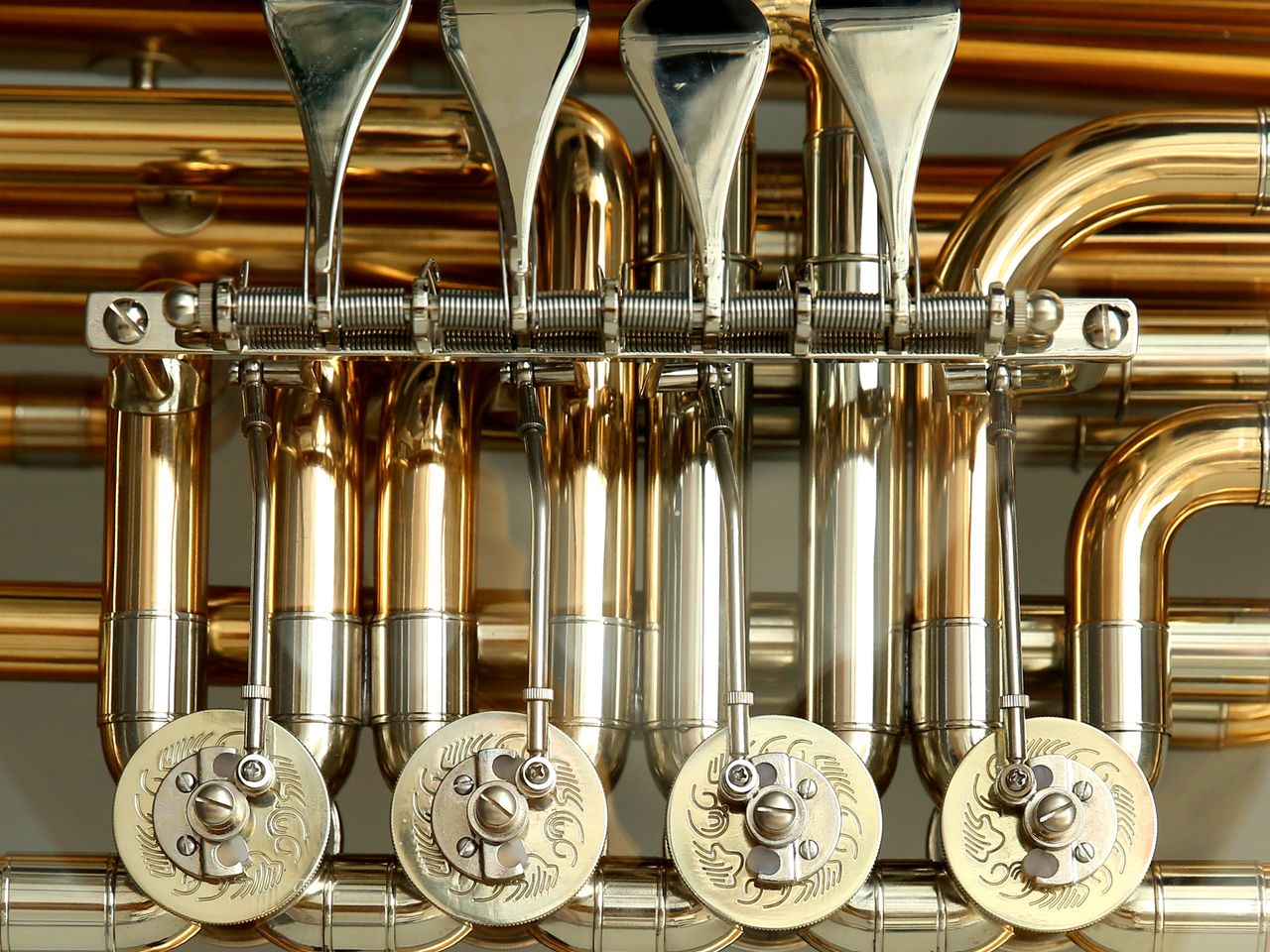 Are Tubas a Good Choice for Beginner Band Students? 4 Key Insights