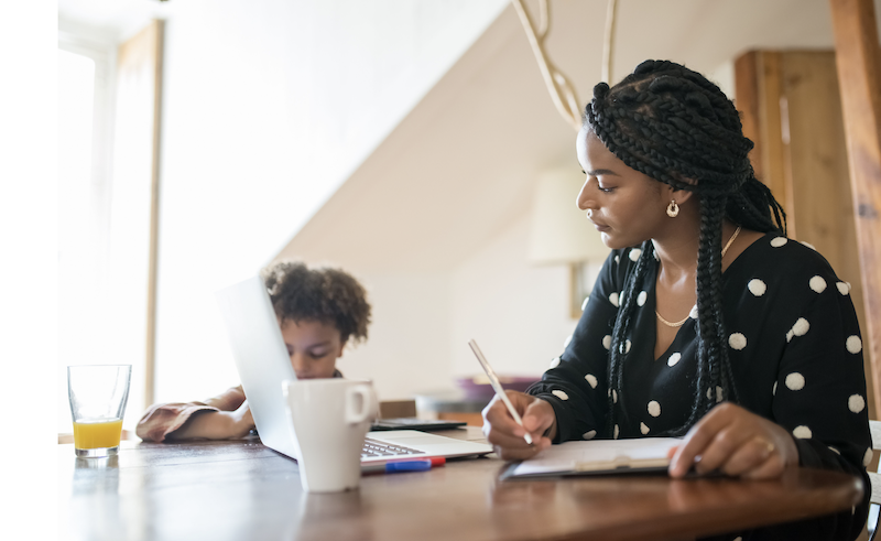 Starting a Side Hustle While Juggling Family Life